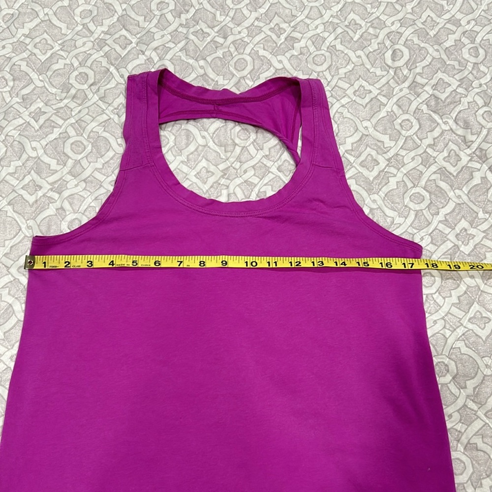 Fabletics - Twist Back Top - Picture 3 of 8